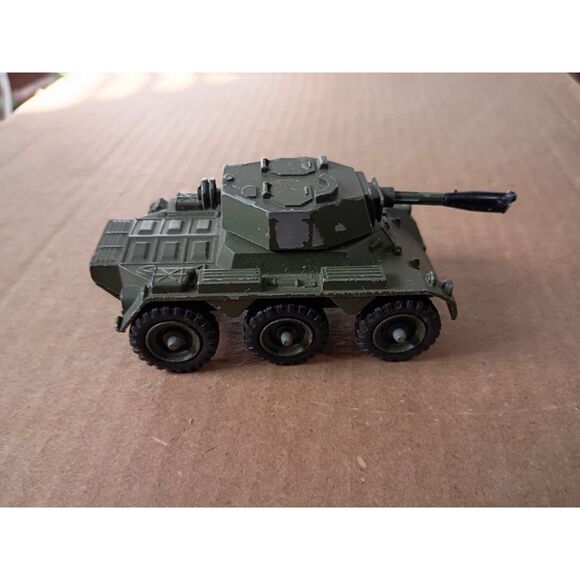 Corgi Toys Saladin 6 Wheeled Military Armored Car Tank Vehicle - Picture 1 of 6